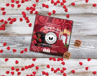 Love - Strawberry Chocolate Swirl Chews 10pk Betty's Eddies 