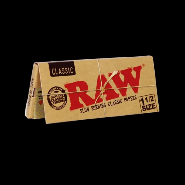 Classic 1 1/2 Rolling Papers Raw